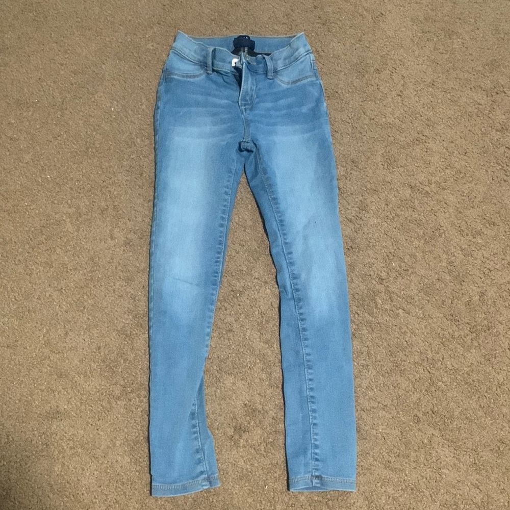 blue jeggings!